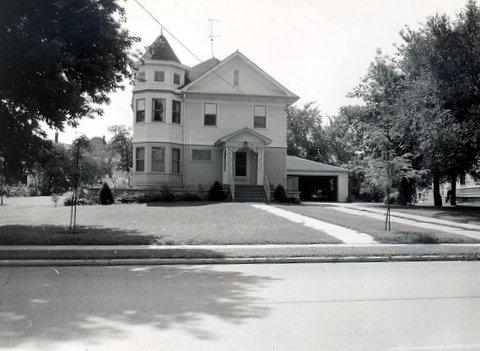 SMITHHOUSE1950S.jpg